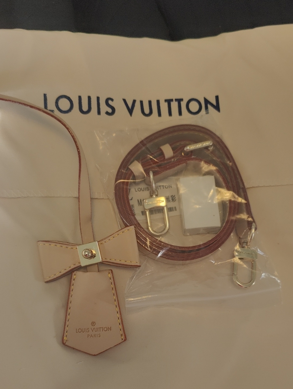 Lexy Handbag - Picture 7 of 10